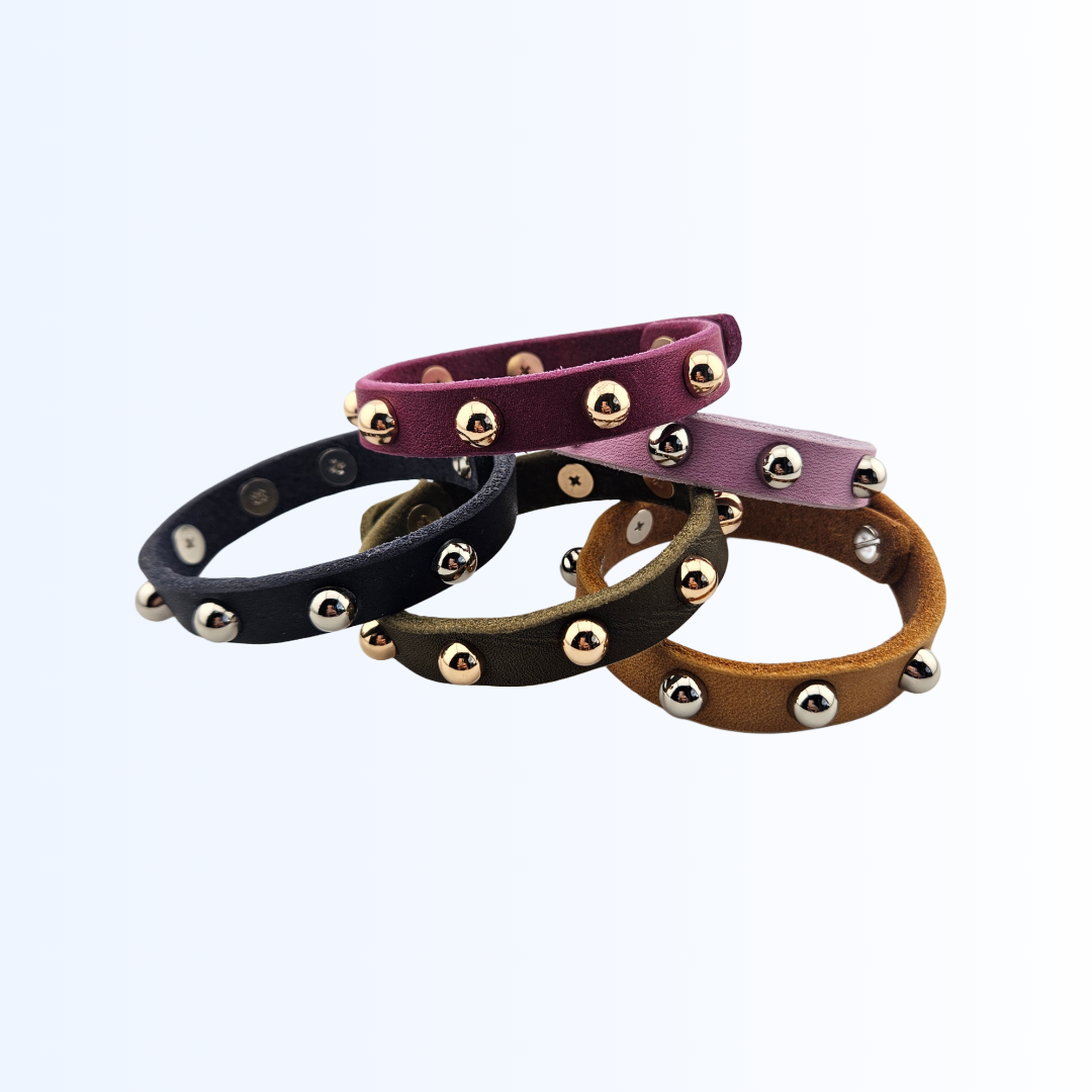 1051 Armband Niete Cognac