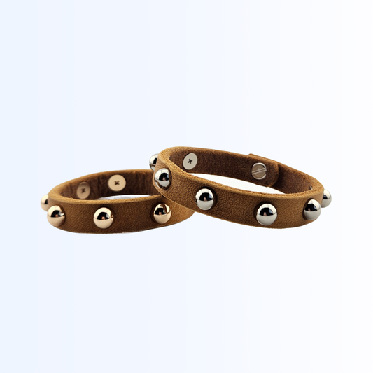 1051 Armband Niete Cognac