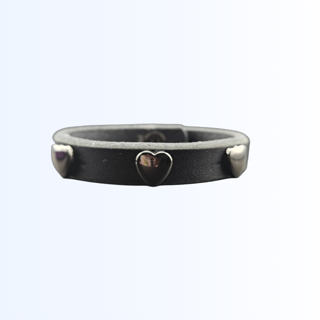 1402 Armband mit Herznieten Black Edition