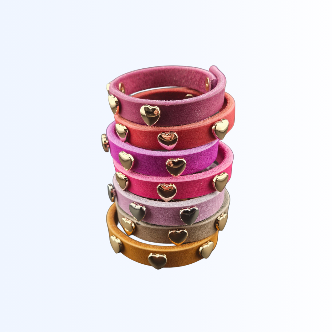 1402 Armband mit Herznieten