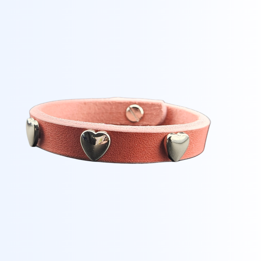 1402 Armband mit Herznieten